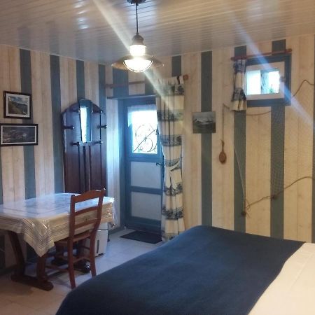 مبيت وإفطار Saint-Pierre-de-Plesguen Les Petites Chapelles المظهر الخارجي الصورة